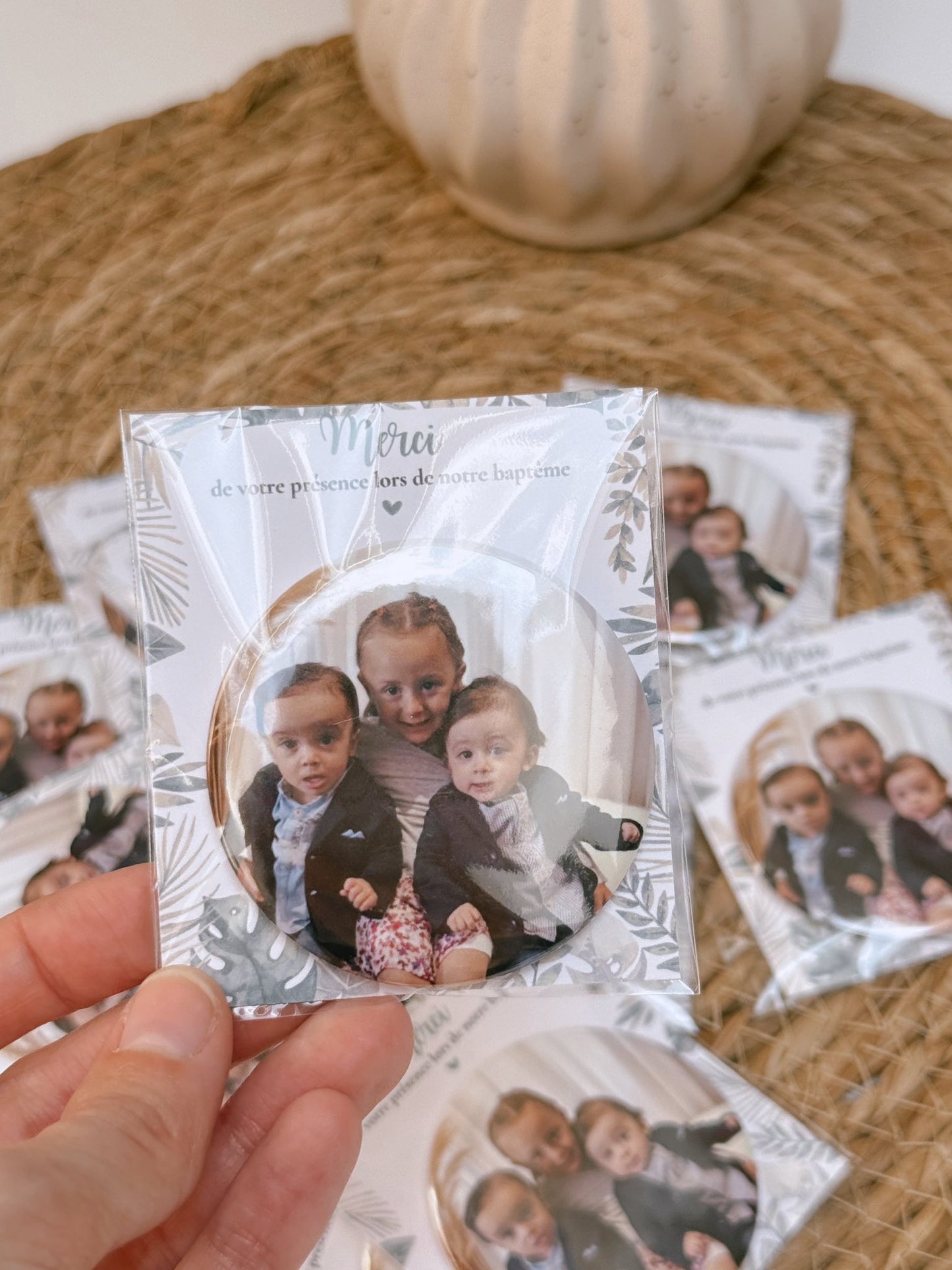 Magnet capsules