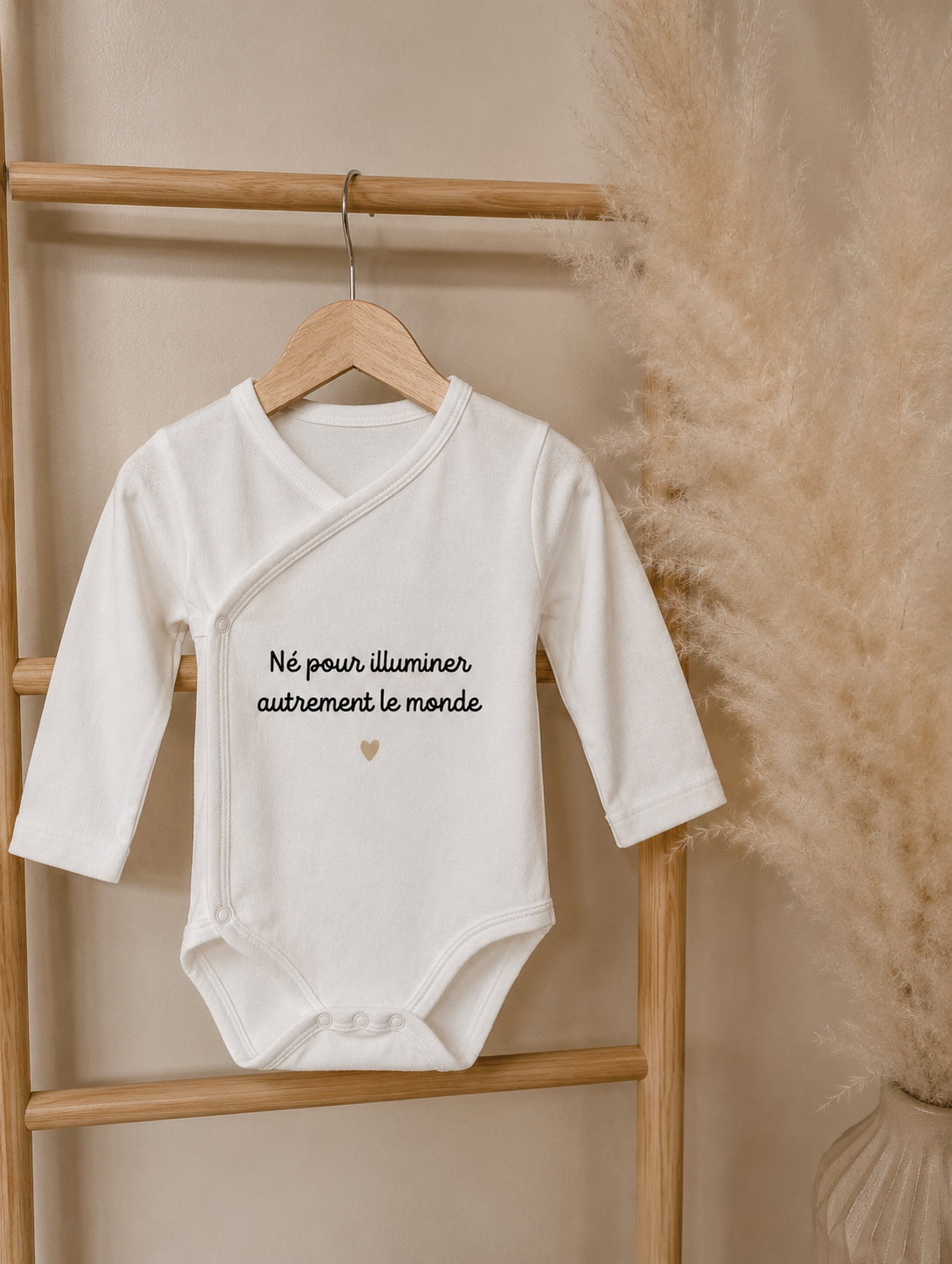 Body bébé "Né pour illuminer autrement le monde"