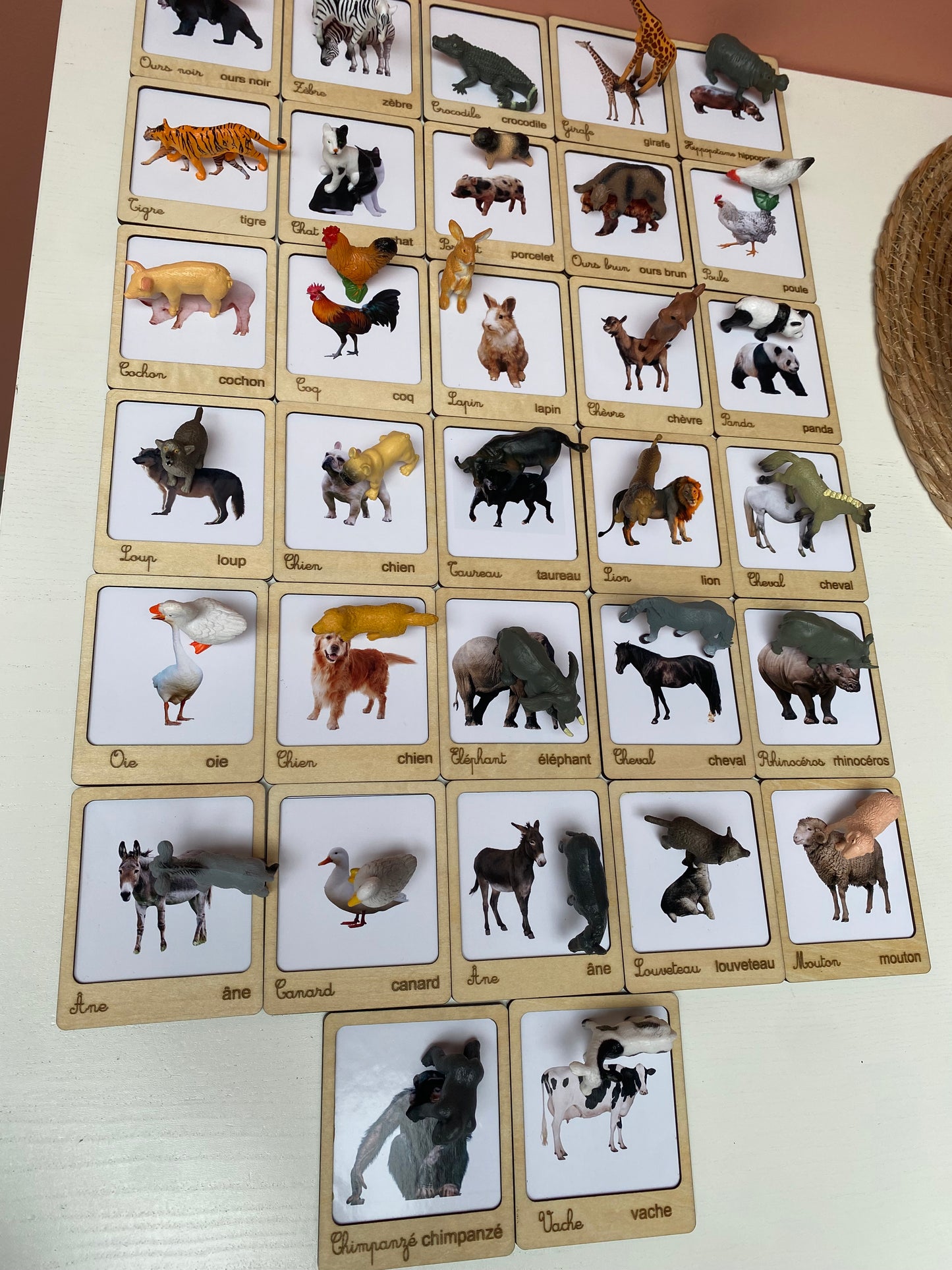 Jeu montessori associations d'animaux