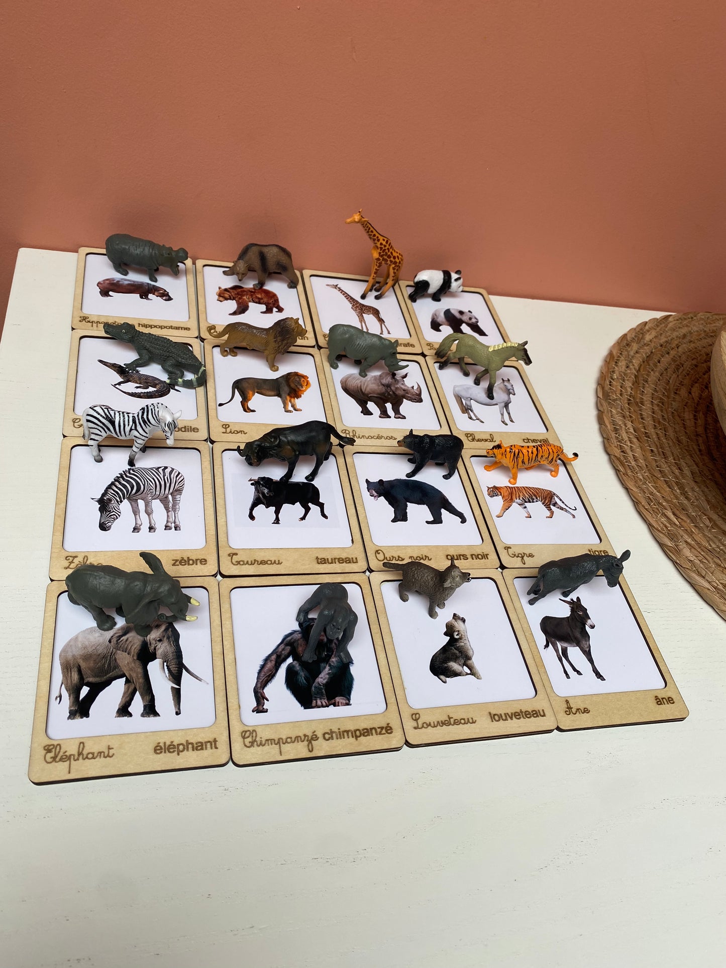 Jeu montessori associations d'animaux